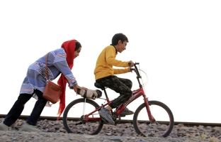 دست پر تهیه‌کنندگان «ایار» از لندن