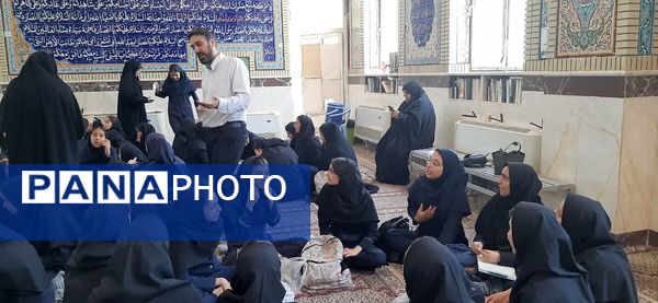 اردوی عملی آموزش آمادگی دفاعی مرحله دوم مدارس دخترانه متوسطه اول پایه نهم فلاورجان 