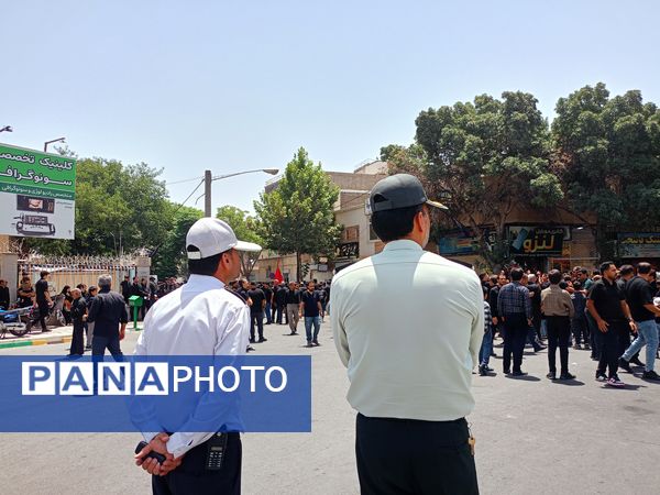 فرشتگانی که مهربانانه خدمت می‌کنند 