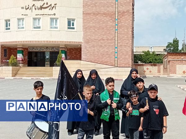 همایش احلی‌من‌العسل در شهرستان فیروزکوه 