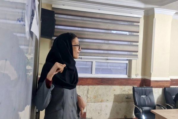 همیار معلم، یاری دهنده دبیر در جریان یادگیری و پیگیری کننده جریان آموزش