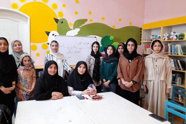  آموزش تعیین گروه خونی ویژه اعضای کانون پرورش فکری کودکان و نوجوانان در قم