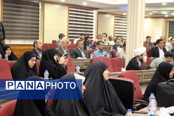 همایش معلم ماندگار در قم