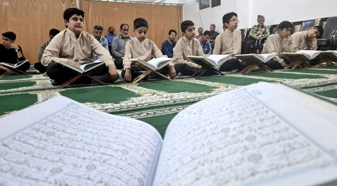 جشن میلاد امام رضا (ع) در دبیرستان شیوا ولایی آمل