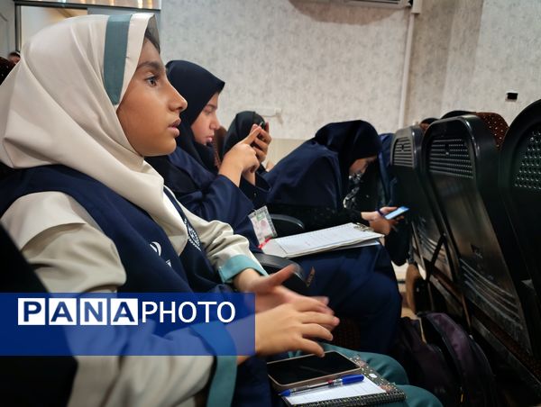 کارگاه خبرنگاری موبایلی با  مدیر عامل خبرگزاری پانا در مشهد 