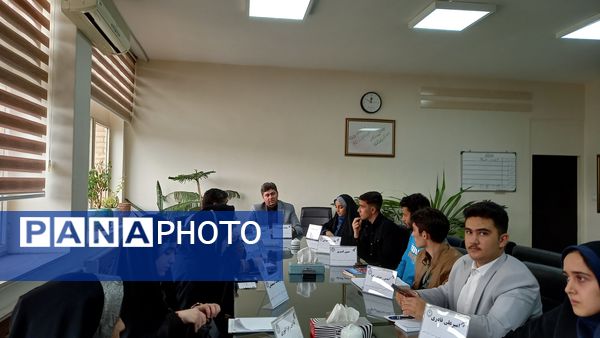 اولین نشست نمایندگان مجلس دانش‌آموزی آذربایجان شرقی با معاون پرورشی و فرهنگی استان