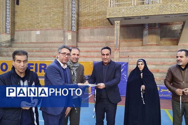 حضور دانش‌آموزان ابتدایی ناحیه دو شهرری در مسابقات فوتسال