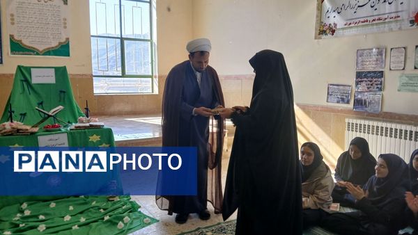 محفل انس‌ با قرآن آموزشگاه فاطمة الزهرا و فجر شهرستان هوراند با عطر مهدوی