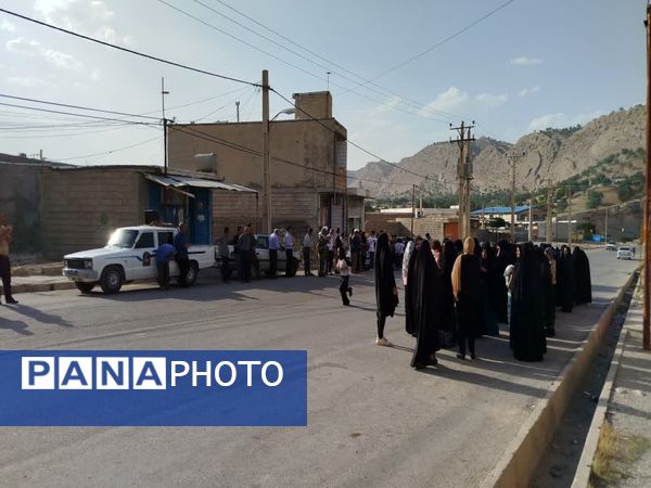 استقبال پر شور مردم چاروسا از کاروان خدام رضوی