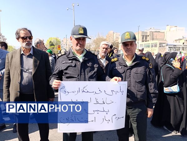 شرکت با شکوه مردم مشهد در راهپیمایی روز جهانی قدس