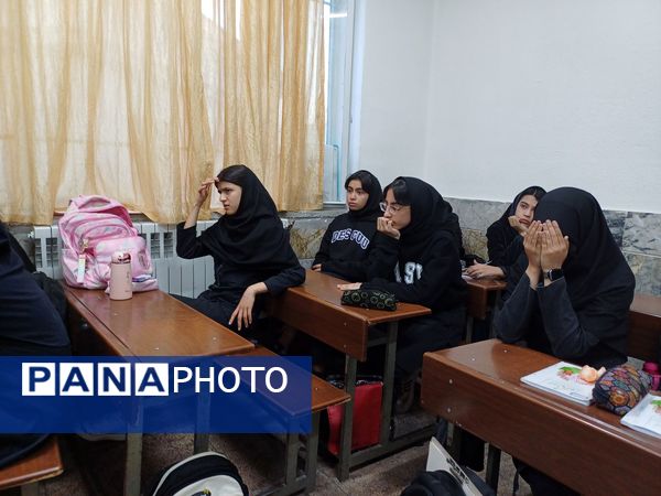 کارگاه آموزشی مشاوره در دبیرستان مطهره ناحیه ۶ مشهد