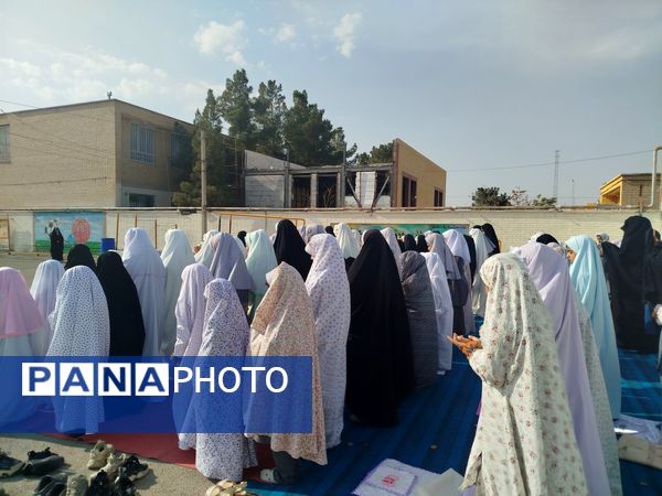 نماز باران در دبستان دخترانه حضرت مریم(س) شهرستان سرخس