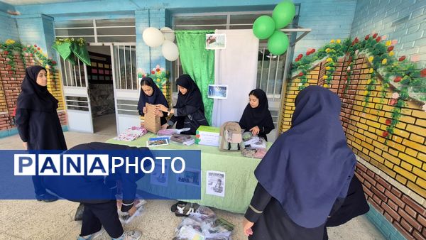 جشن عاطفه ها در دبیرستان سمانه ناحیه یک 