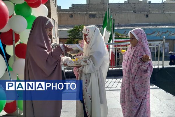 برگزاری جشن غنچه ها در آموزشگاه حضرت زینب(س)
