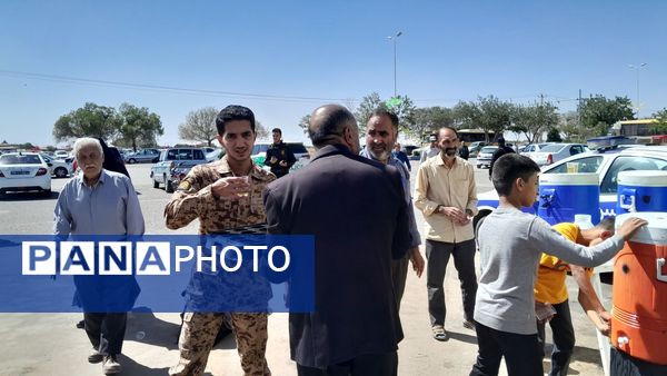 بازارچه مقاومتی در گلزار بهشت فضل نیشابور 