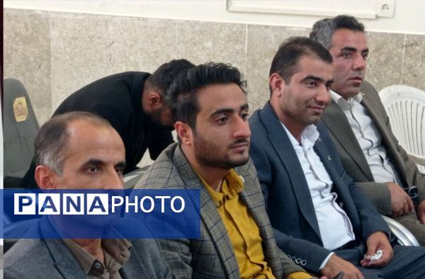 آیین تجلیل از فعالان حوزه آموزش‌و‌پرورش شهرستان فلارد