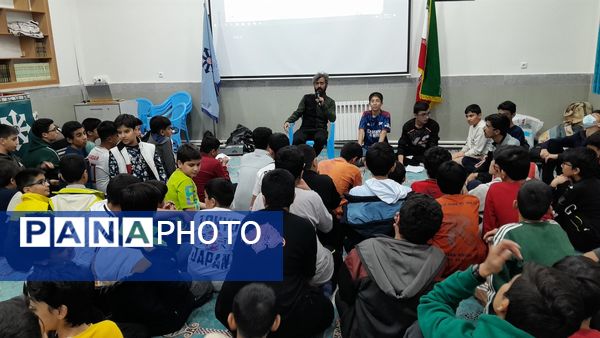 برپایی اردوی شبانه مقاومت در دبیرستان شهید بهشتی