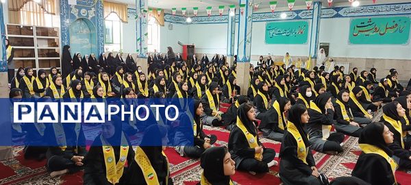  همایش یاوران انقلاب در دبیرستان امام سجاد (ع) ناحیه ۴ کرج