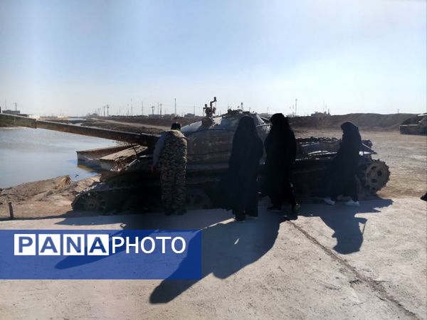 گامی مؤثر در تداوم آرمان‌های انقلاب اسلامی دبیرستان متوسطه اول سرهنگ غفوری