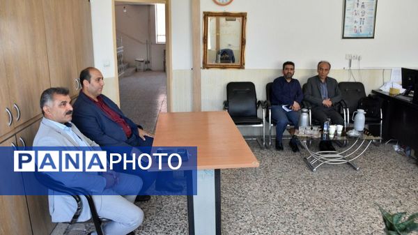 برگزاری جلسه تعیین محدوده ثبت‌نام و نیروی انسانی مدارس ابتدایی ناحیه یک مشهد