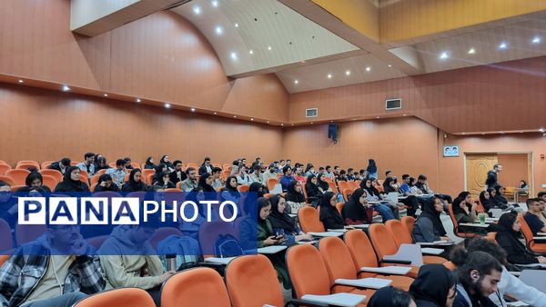 جشنواره تخصصی هوش مصنوعی در هفته هوش مصنوعی در دانشگاه آزاد واحد کرج 