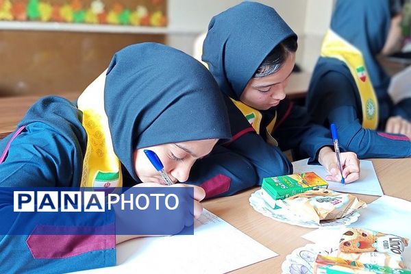 کارگاه آموزشی پیش اردوی منطقه‌ای پیشتازان در بهارستان‌۲