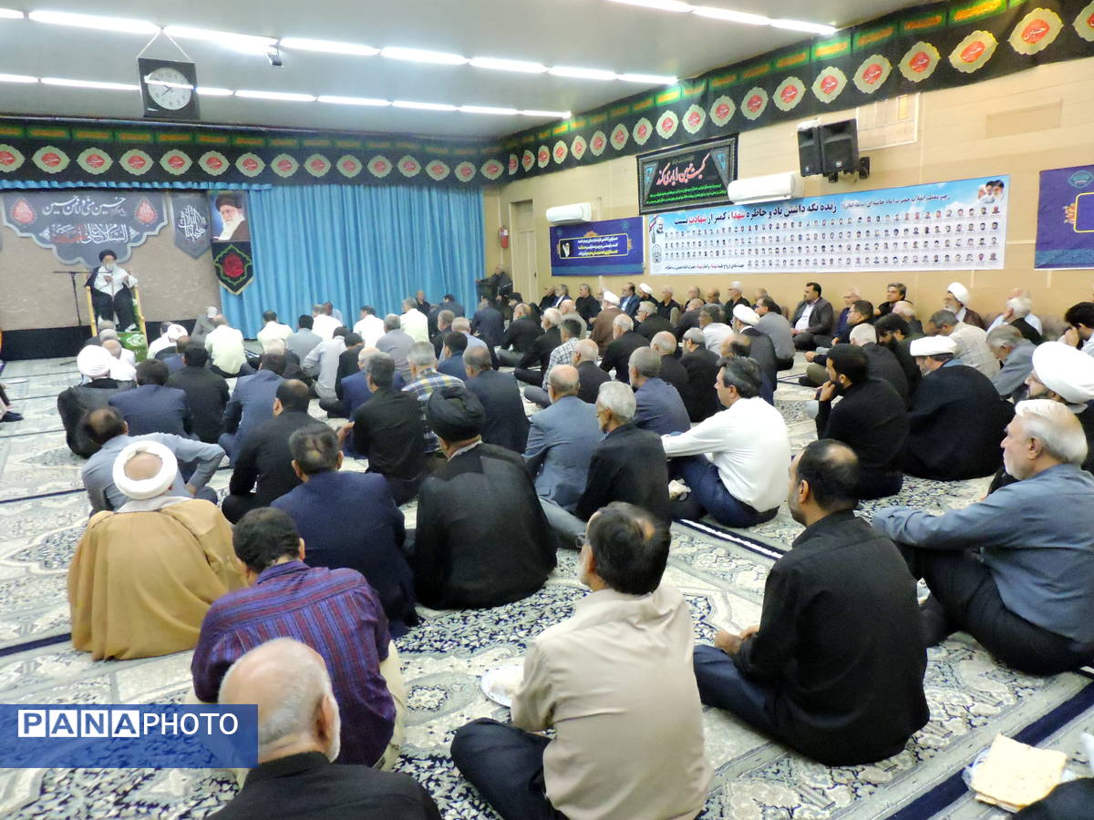 مراسم شهادت امام سجاد (ع) در دفتر نماینده ولی فقیه در یزد