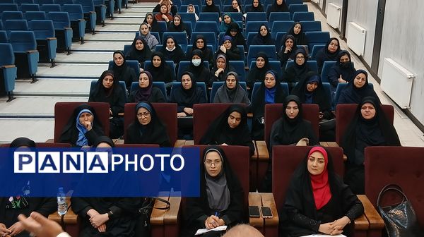  کارگاه آموزشی نحوه تعامل با دانش‌آموزان و بازی‌های گروهی در باقرشهر 