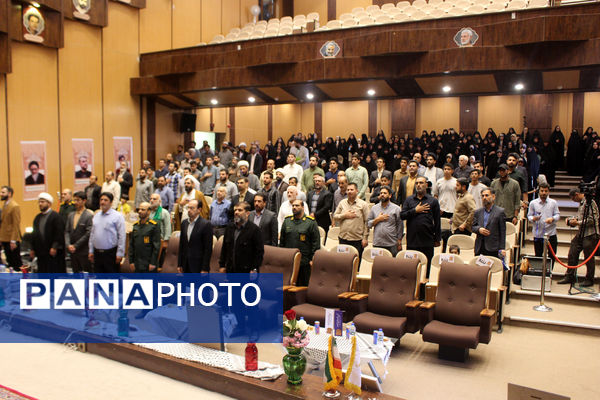 جلوه‌هایی از دومین دوره جشنواره روایت جهاد در قم -1
