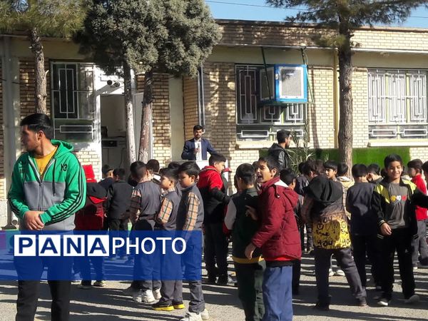 جشن تقدیر از بانوان آموزگار به‌مناسبت روز مادر در دبستان شهید پسندیده فدافن