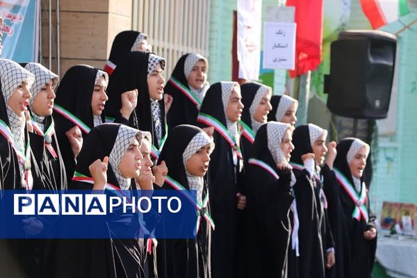 نواختن زنگ استکبارستیزی در دبیرستان ریحانه النبی باقرشهر 