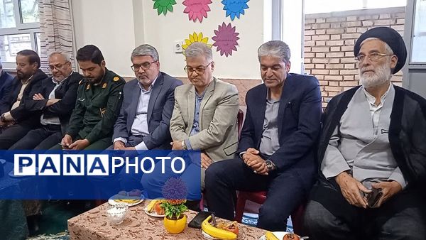 بازدید مدیران مدارس نیشابور از دبیرستان خاص فرهنگ مهر فاطمی