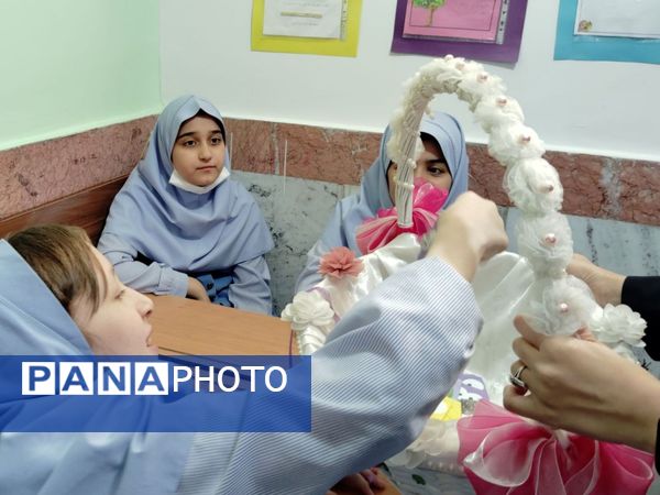 گرامیداشت روز کتاب و کتابخوانی در دبستان دخترانه هیأت امنایی بهار دانش 