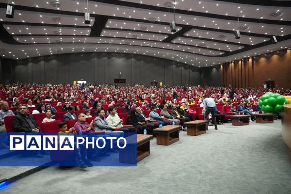 جشن بزرگ لبخند ویژه توانخواهان استان در بیرجند