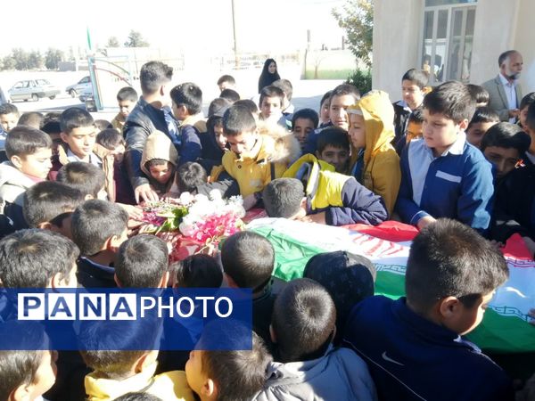 شهید گمنام، میهمان ویژه مدارس شهرستان خاتم شد