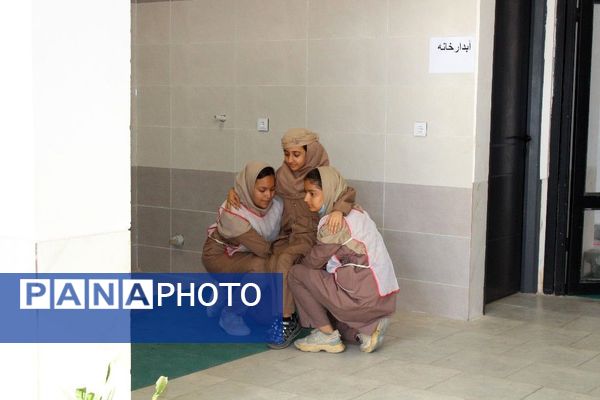 مانور زلزله و ایمنی در شهرستان حاجی‌آباد 