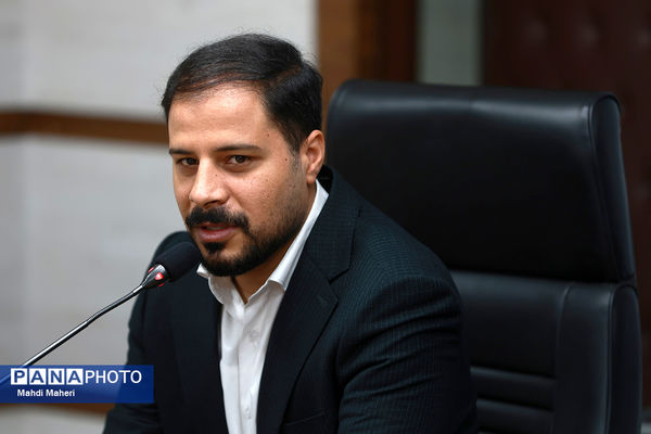 اولین نشست کارگروه تدوین سند دوازدهمین دوره مجلس دانش‌آموزی
