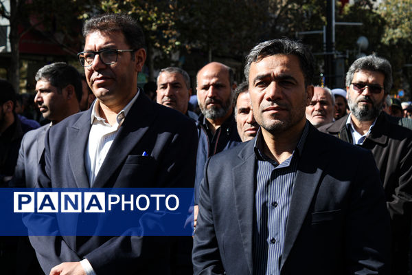 حضور پرشور دانش آموزان زنجانی در راهپیمایی ۱۳ آبان