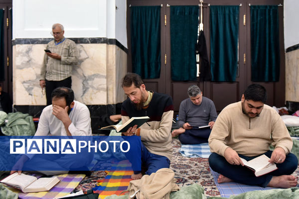 آیین معنوی اعتکاف در حرم مطهر رضوی- ۳