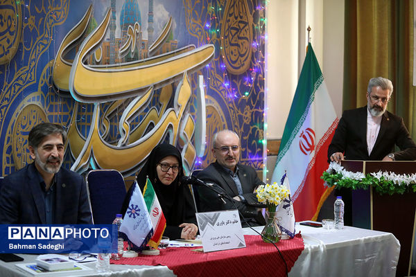 بازدید اصحاب رسانه از مدارس استعدادهای درخشان شهر تهران