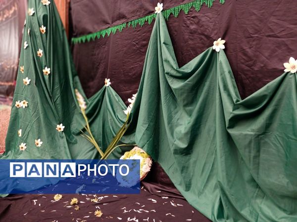 حضور دانش‌آموزان دبیرستان دخترانه شهید درعلی فراشاه در اجتماع «دختران فاطمی» شهرستان تفت 