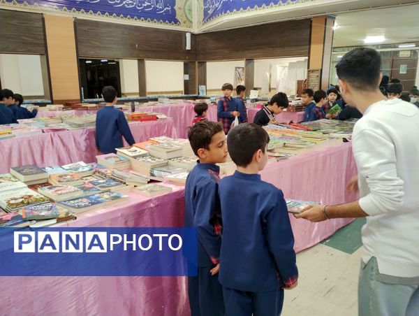 نمایشگاه کتاب کانون مهدیه همدان