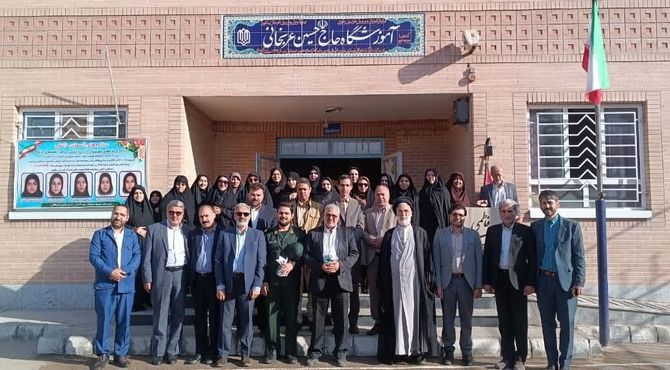 بازدید مدیران مدارس نیشابور از دبیرستان خاص فرهنگ مهر فاطمی 