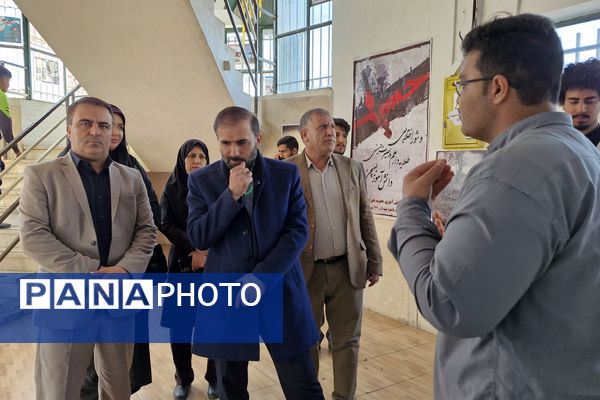 بازدید دبیر‌کل اتحادیه انجمن‌های اسلامی مدارس کشور از نمایشگاه‌های مدرسه انقلاب استان فارس