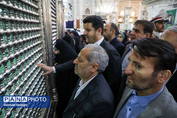 مراسم تجدید میثاق وزیر آموزش و پرورش و معلمان با آرمان‌های امام راحل (ره)