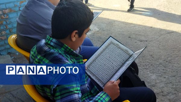 طرح ختم قرآن صبحگاهی در دبیرستان شاهد ابوذر غفاری 