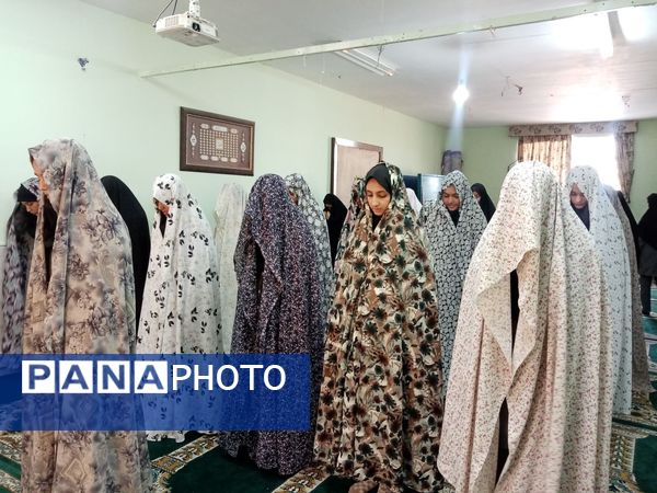 نمازجماعت دردبیرستان حاج مهدی روحانی ارغا