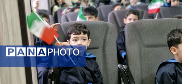 زنگ غنچه‌ها همزمان با سراسر کشور در بندرانزلی