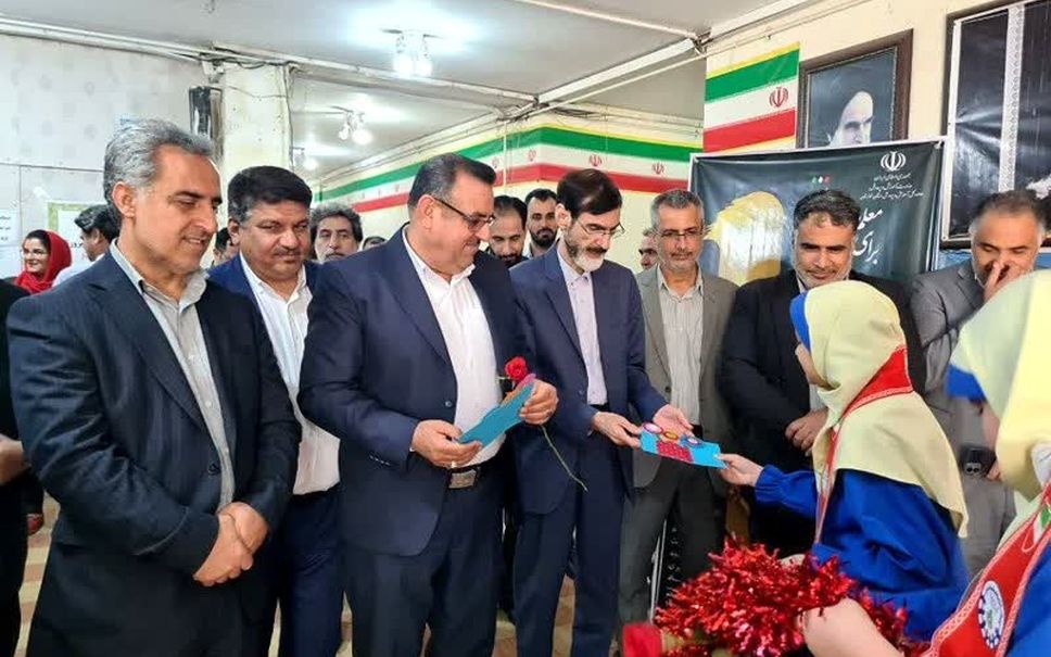 کاروان "سپاس‌معلم" راهی مدارس اهواز شد