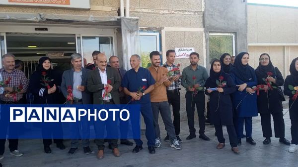 قدردانی پیشتازان دبستان شهید نجفی فدافن از پرستاران بیمارستان حضرت ابوالفضل
